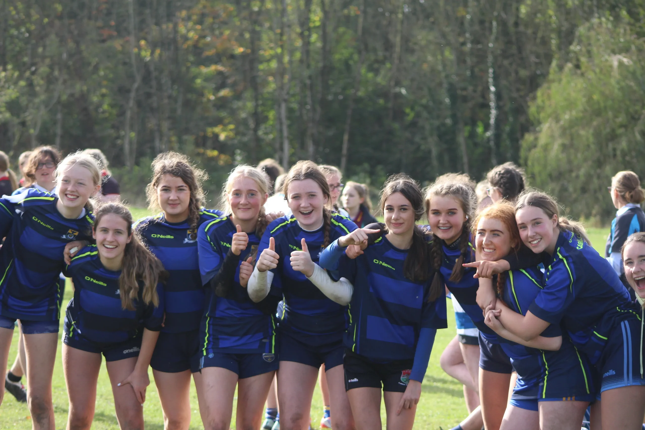 girls-rugby-group-photo-1